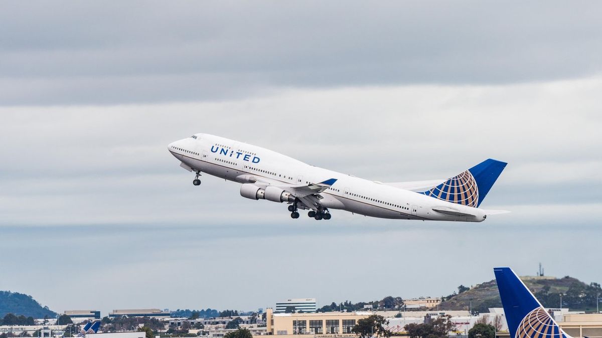 Aerolinky United Airlines stoply starty všech letadel, měly technické problémy